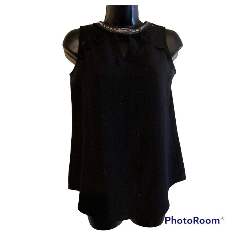 4/$20 Maurices top with lace detail